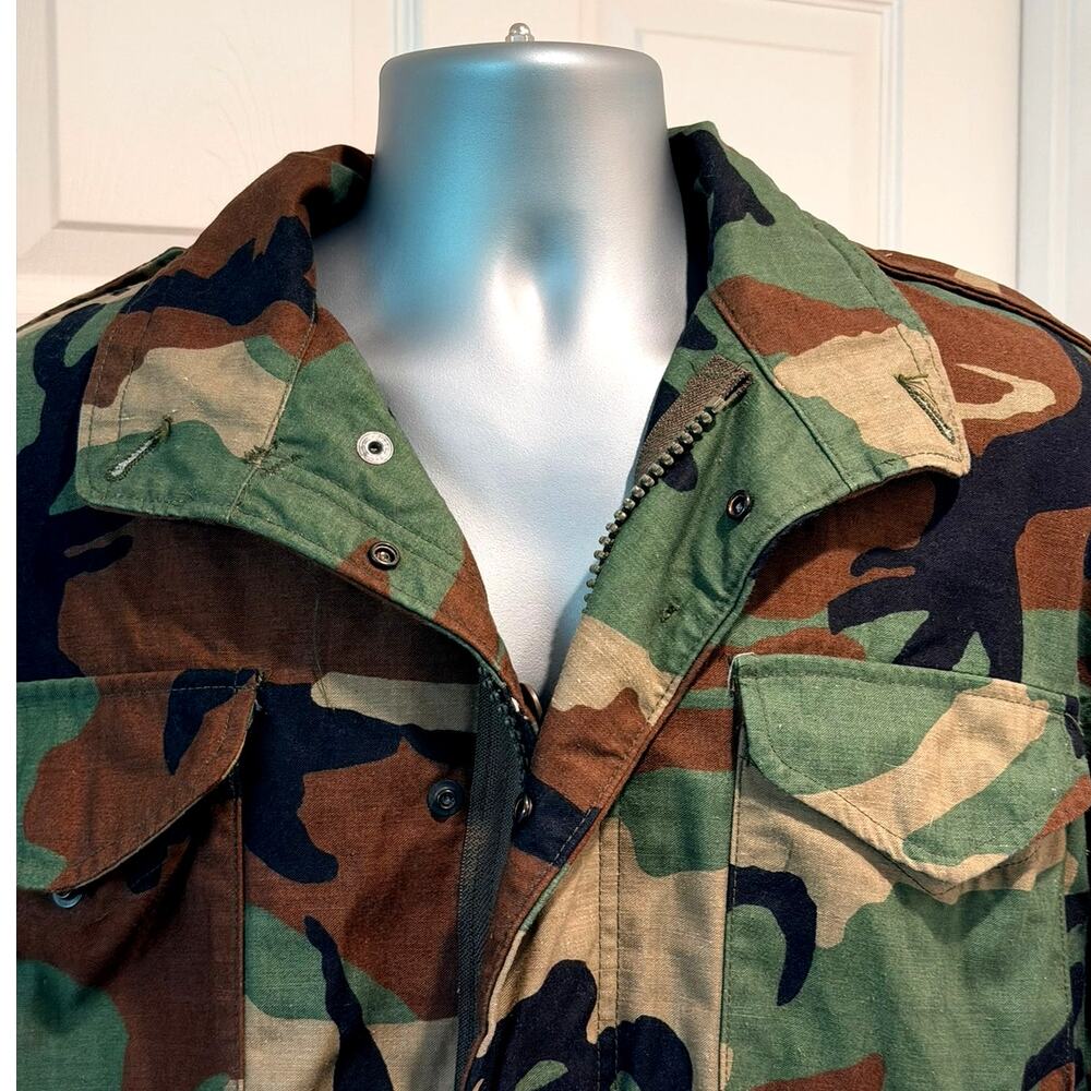 Vintage 1991 U.S. Military M-65 Woodland Camouflage Cold Weather Field Jacket - Picture 4 of 12